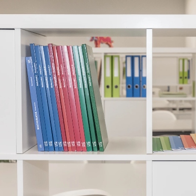 Foto der Lehrbücher im Lerncenter Kloten