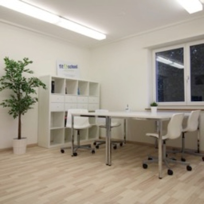 Foto eines Lernbereichs im fit4school-Lern- und Coachingcenter Zürich-Zürichberg