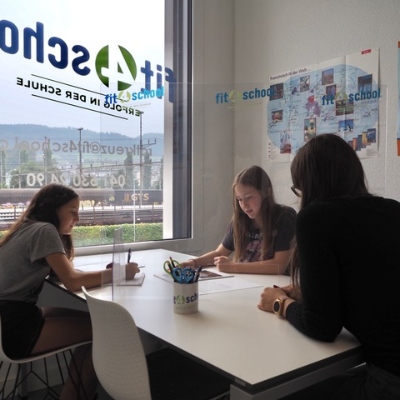 Foto vom Unterricht im fit4school-Lern- und Coachingcenter Rotkreuz