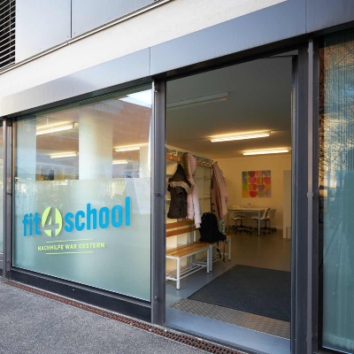 Foto des Außenbereichs des fit4school-Lern- und Coachingcenters Binningen
