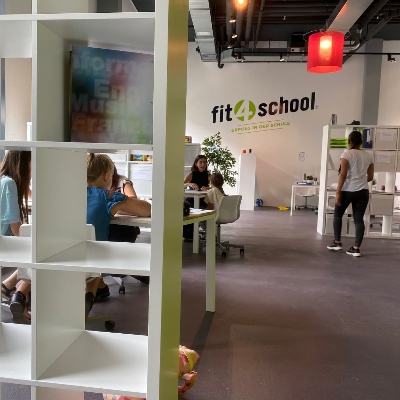 Foto vom Lernbereich des fit4school-Lern- und Coachingcenters Oerlikon.